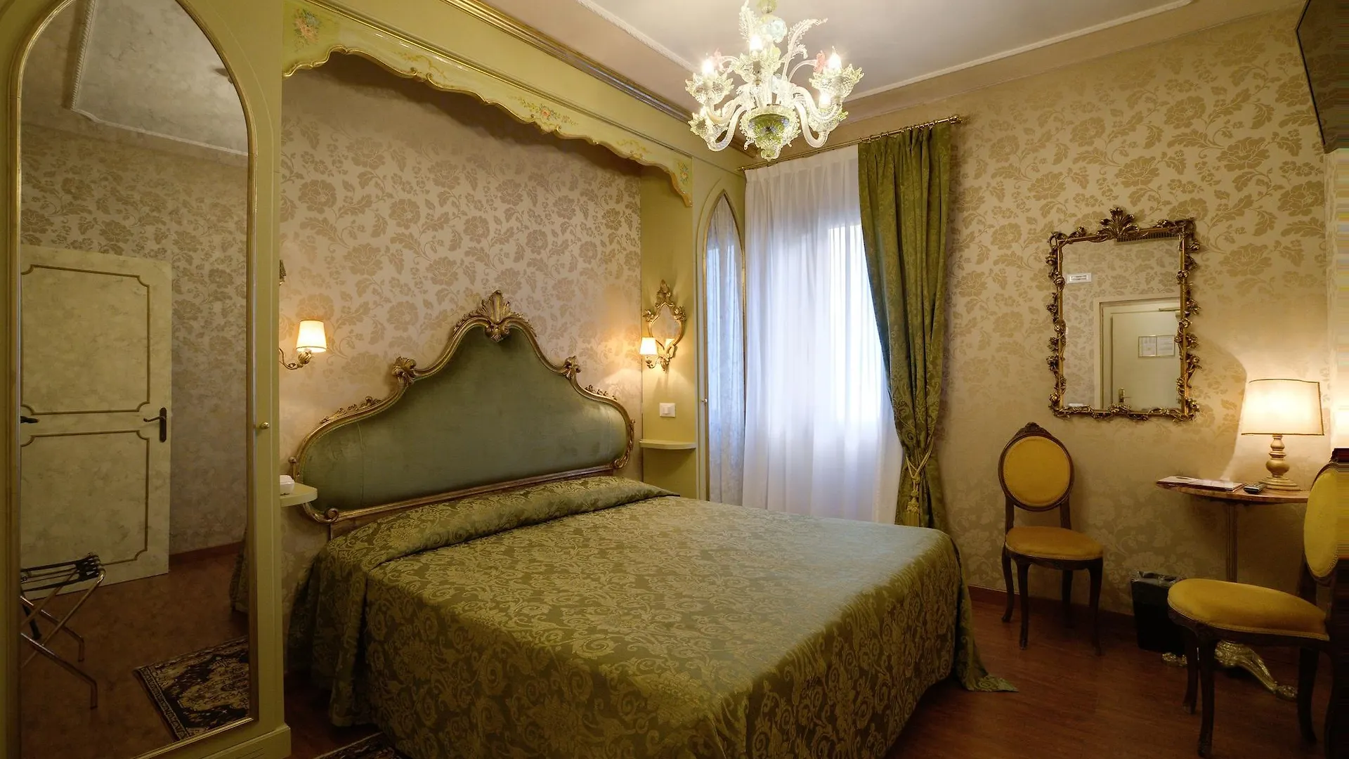 Hotel Bel Sito E Berlino Venice 3*,  Italy